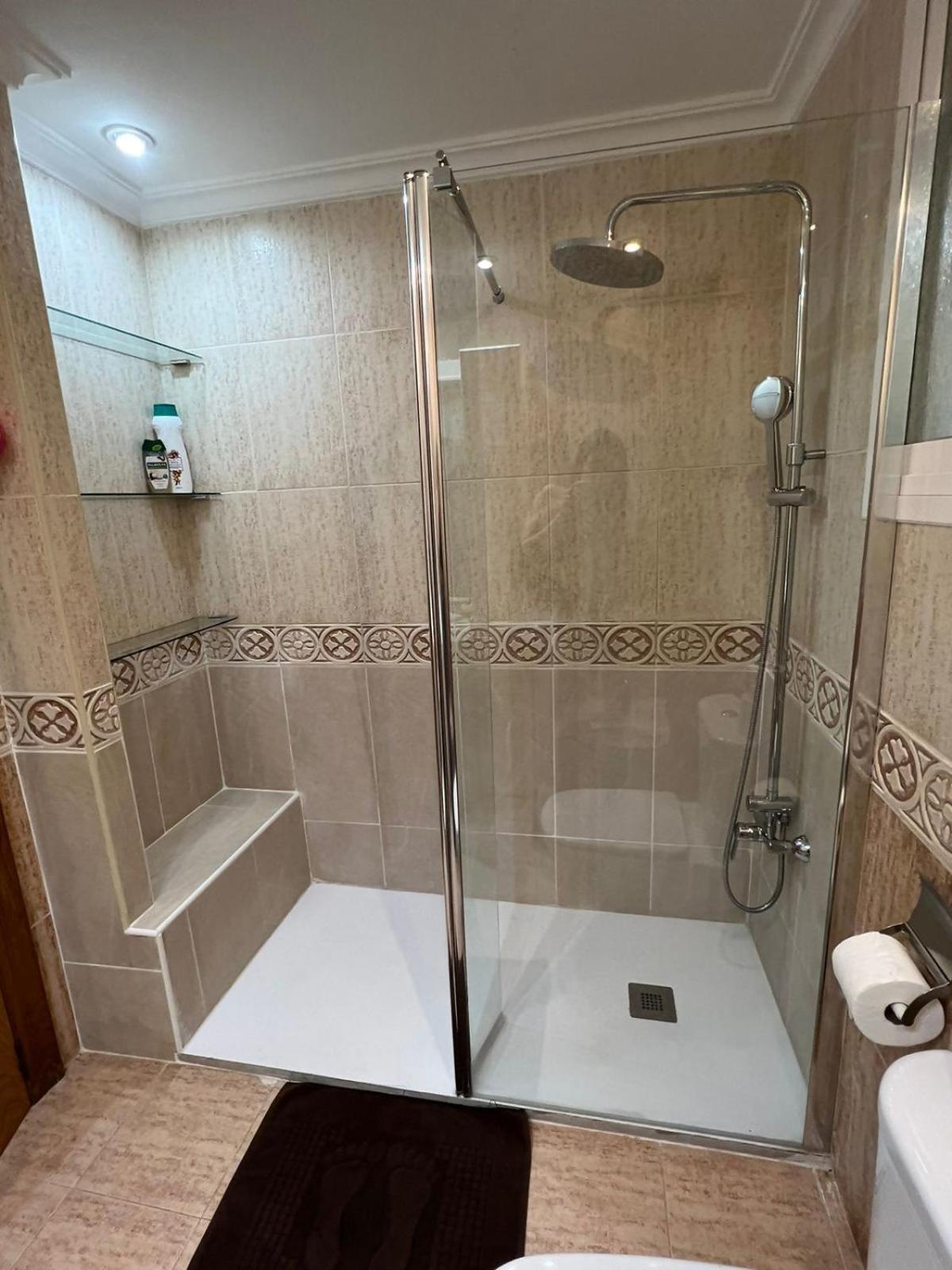 Moderno Y Acogedor Apartamento Para 6 Personas Valencia Buitenkant foto